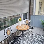 Hirschhof Apartment , Karlsruhe Zentrum ,Direkt An Der Fussgaengerzone,Netflix,Wlan